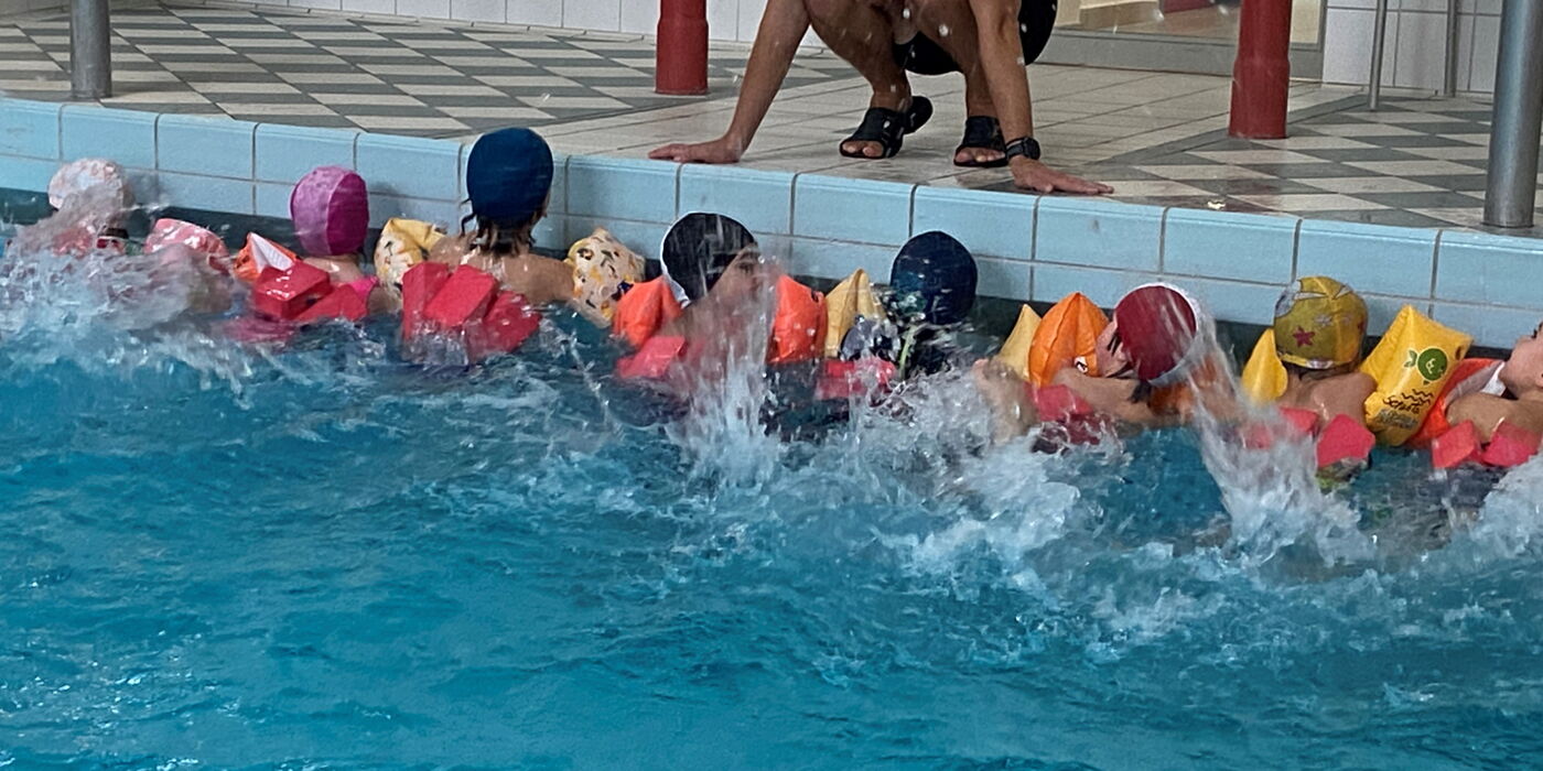 Schwimmkurs für die Vorschulkinder in der Kita Tabaluga