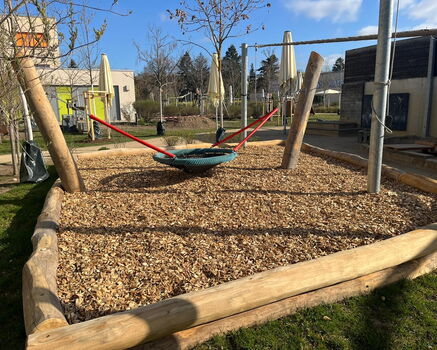 Die Kita Marta verschönert und belebt ihren Außenbereich